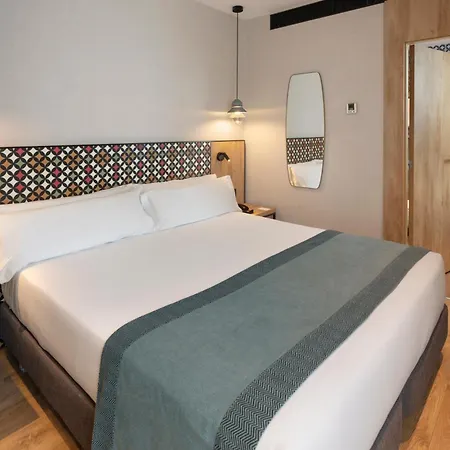 فندق Catalonia Excelsior 4*