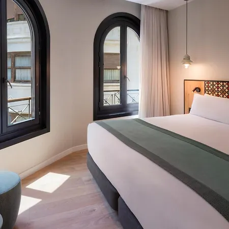 فندق Catalonia Excelsior 4*