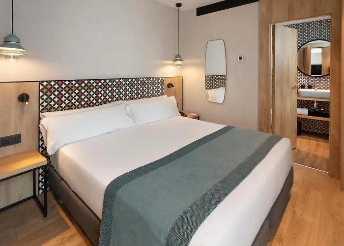 فندق Catalonia Excelsior 4*